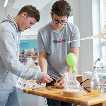 projekt-bildung-mintmakeathon-experimentieren-363 projekt-bildung-mintmakeathon-experimentieren-363