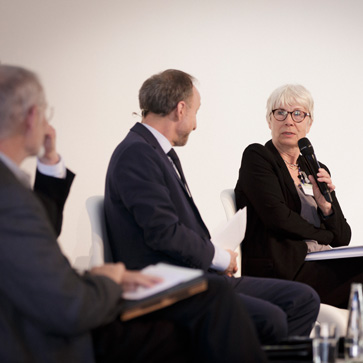 Paneldiskussion zur Wertebildung bei Kindern und Jugendlichen mit Pr. em. Dr. Hans Bertram, Prof. Dr. med. Hand-Jochen Heinze, Prof Dr. Monika Keller und Prof. Dr. Schubarth.