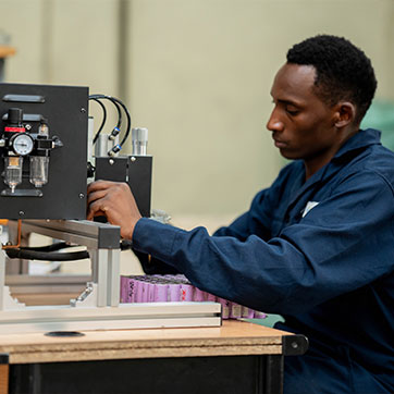 projekt-sozialunternehmertum-piloting-e-mobility-enviroserve